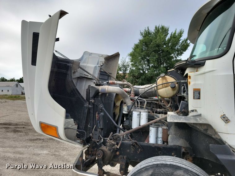 image for item DX7431 1999 Mack CH600 semi truck