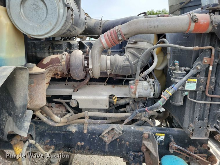 image for item DX7431 1999 Mack CH600 semi truck