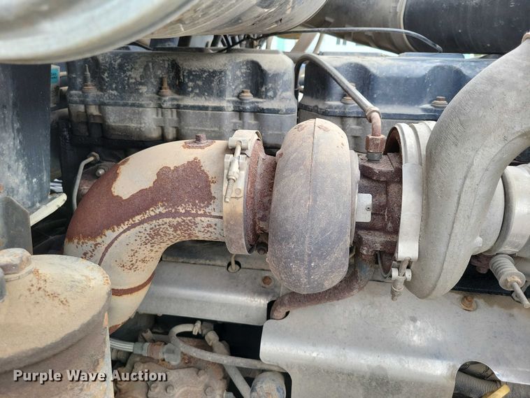 image for item DX7431 1999 Mack CH600 semi truck