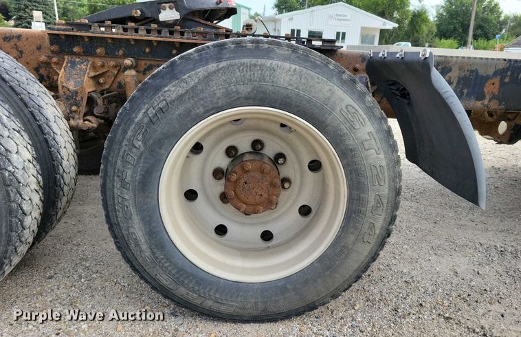 image for item DX7431 1999 Mack CH600 semi truck