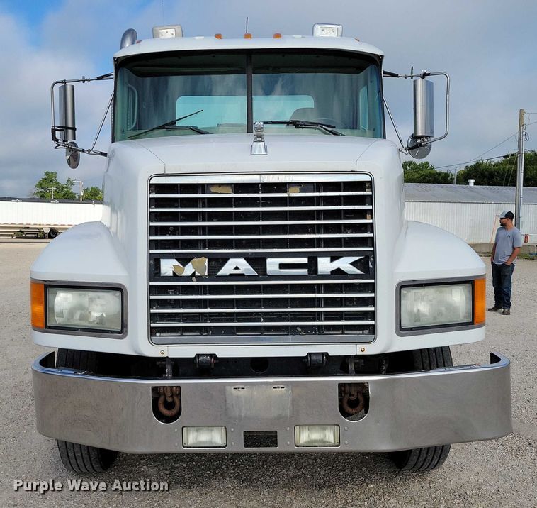 CAMIóN 2003 MACK