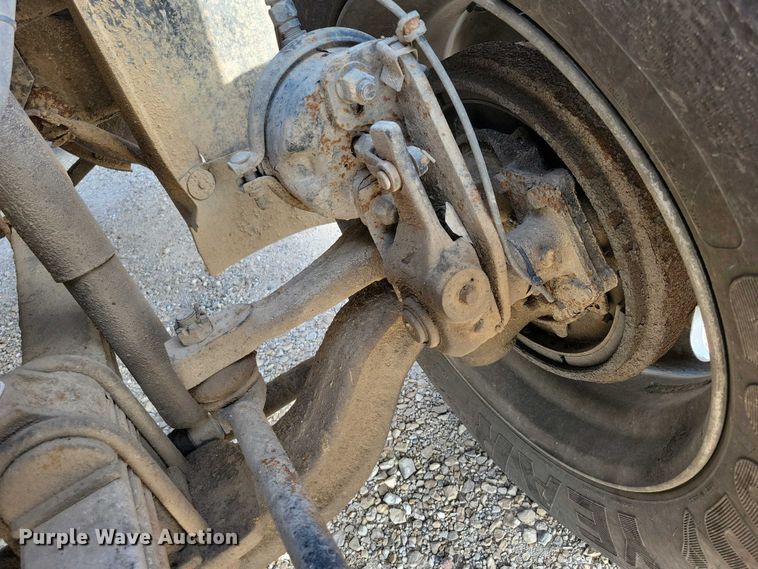 image for item DX7432 2003 Mack CH613 semi truck