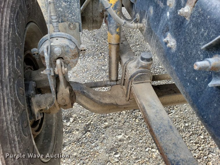 image for item DX7432 2003 Mack CH613 semi truck