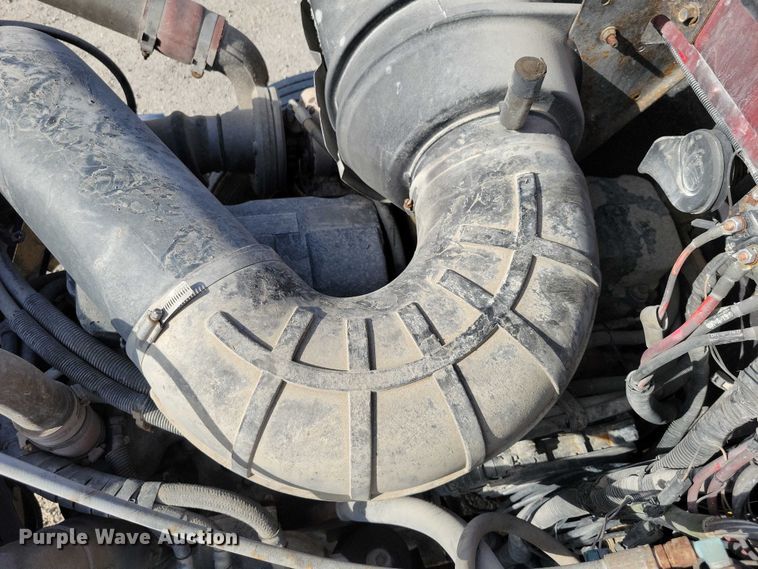 image for item DX7432 2003 Mack CH613 semi truck