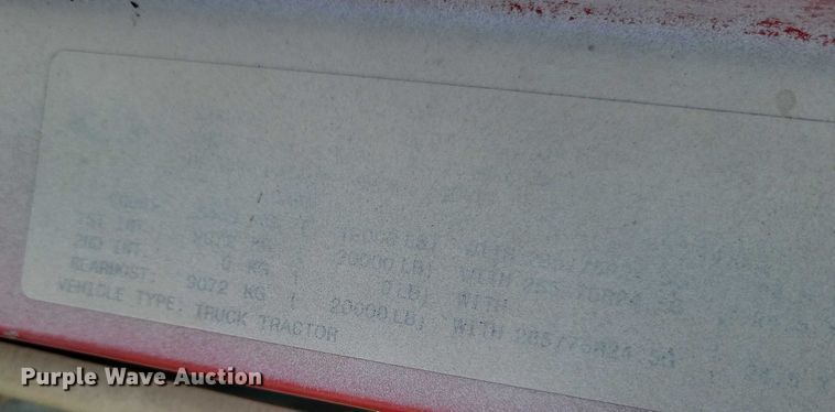 image for item DX7432 2003 Mack CH613 semi truck