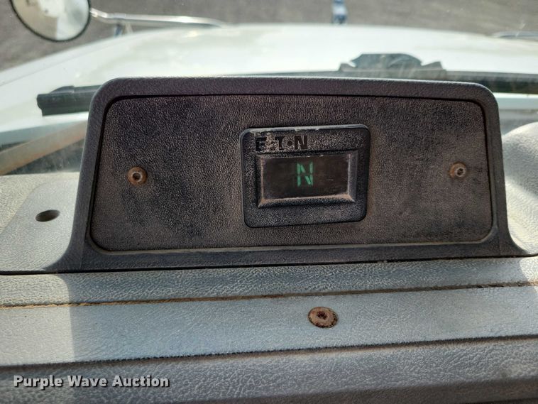 image for item DX7433 1999 Mack CH600 semi truck