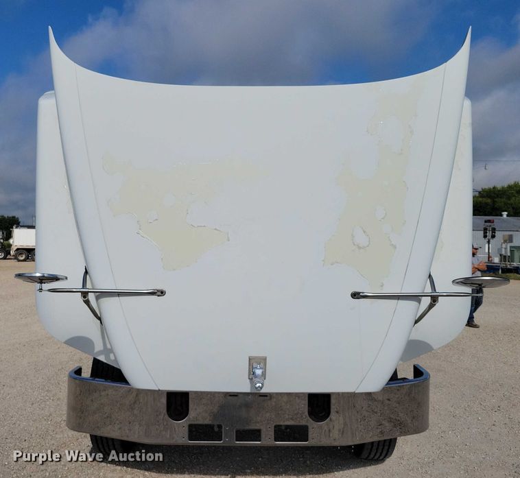 image for item DX7433 1999 Mack CH600 semi truck