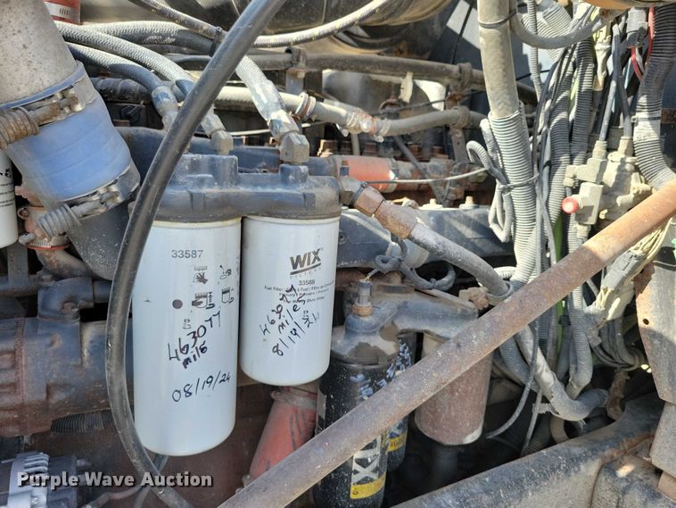 image for item DX7433 1999 Mack CH600 semi truck