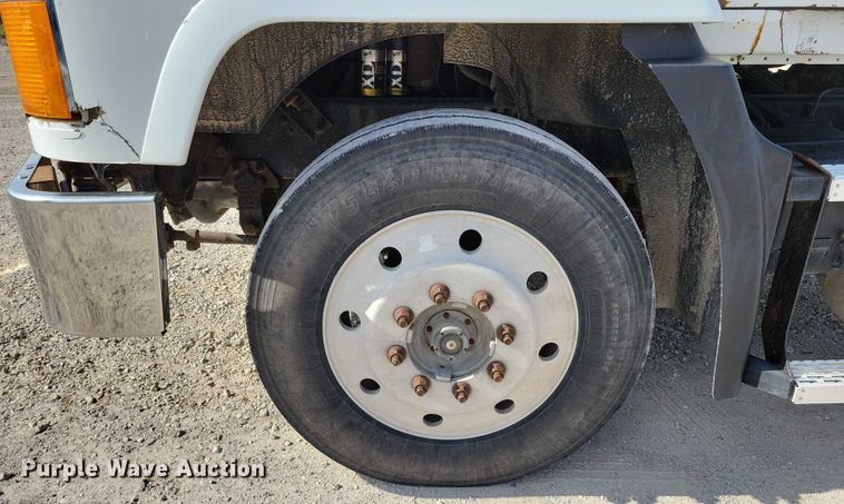 image for item DX7433 1999 Mack CH600 semi truck