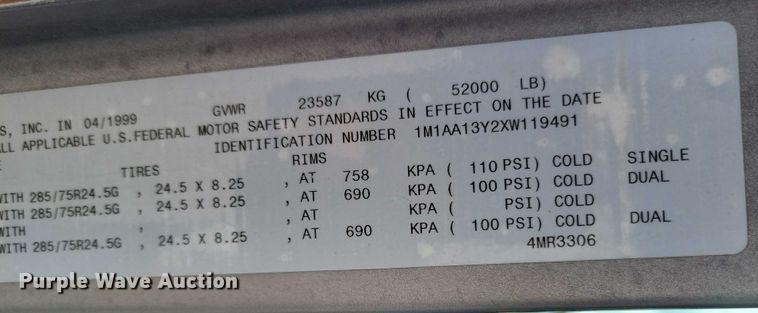 image for item DX7433 1999 Mack CH600 semi truck