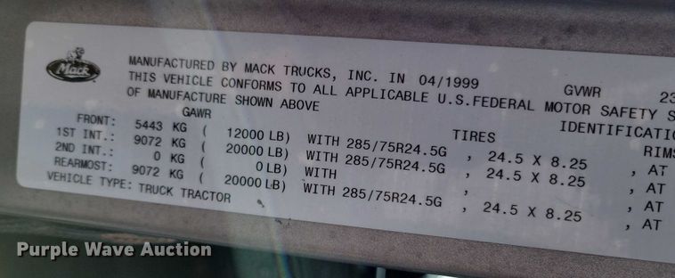 image for item DX7433 1999 Mack CH600 semi truck
