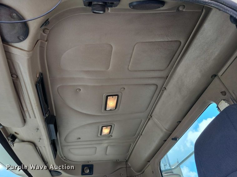 image for item DX7444 2005 International  9200i semi truck