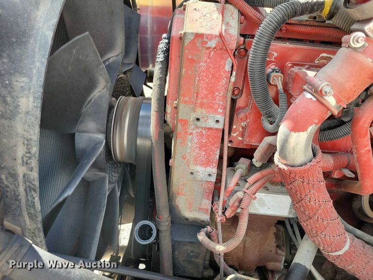 image for item DX7444 2005 International  9200i semi truck