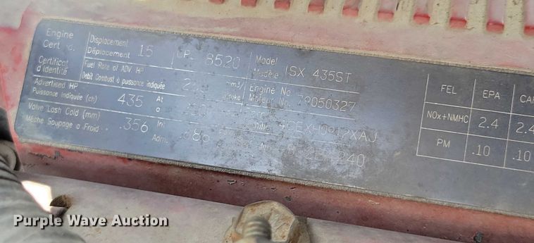 image for item DX7444 2005 International  9200i semi truck