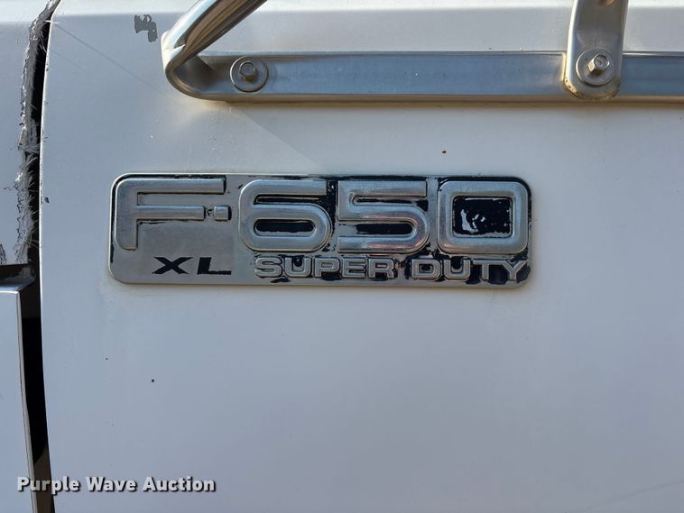 image for item DY0936 2000 Ford F650 water truck