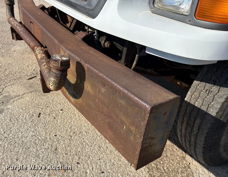 image for item DY0936 2000 Ford F650 water truck