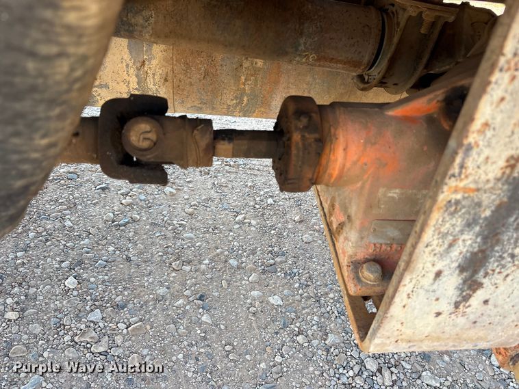 image for item DY0936 2000 Ford F650 water truck