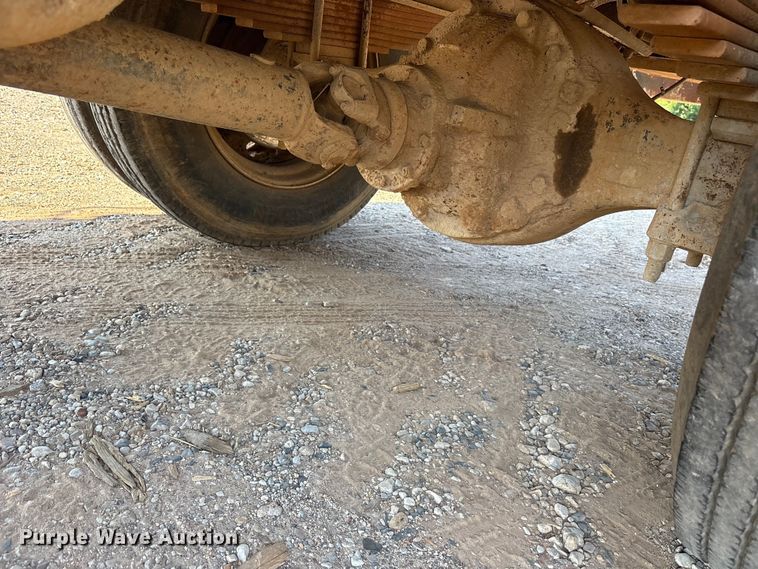 image for item DY0936 2000 Ford F650 water truck