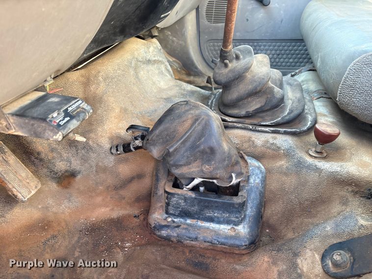 image for item DY0936 2000 Ford F650 water truck