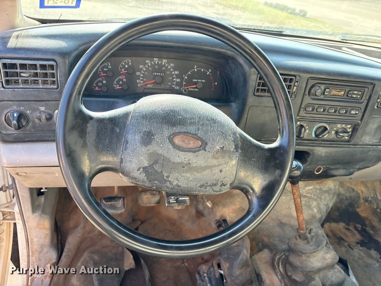 image for item DY0936 2000 Ford F650 water truck