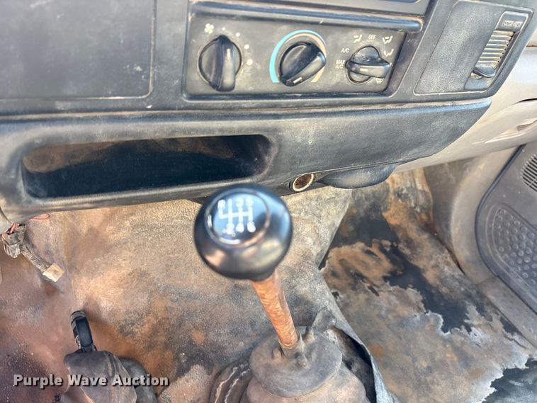 image for item DY0936 2000 Ford F650 water truck