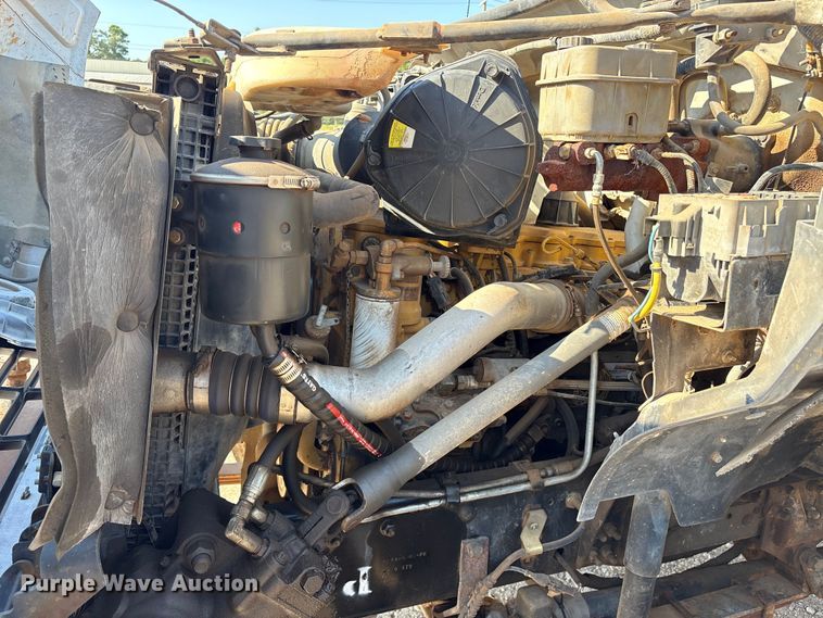 image for item DY0936 2000 Ford F650 water truck