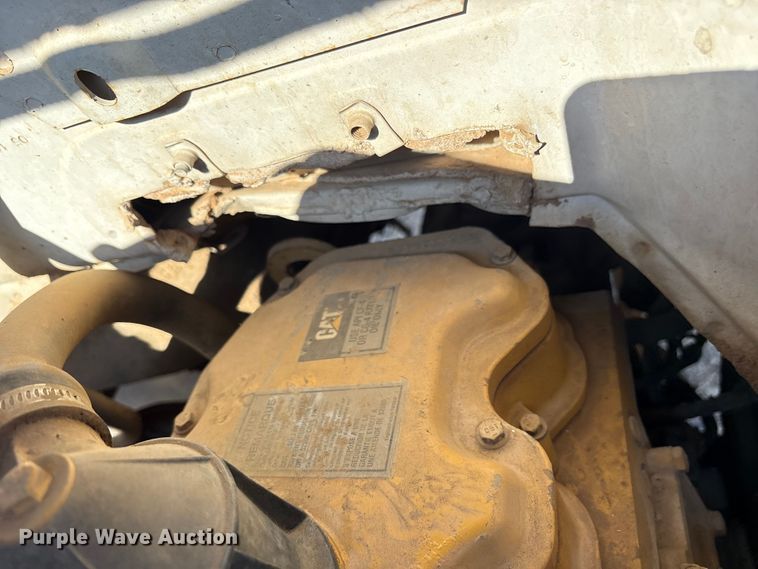 image for item DY0936 2000 Ford F650 water truck