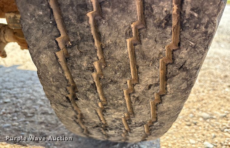 image for item DY0936 2000 Ford F650 water truck