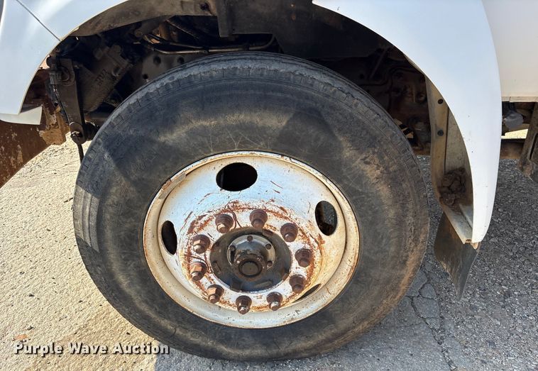 image for item DY0936 2000 Ford F650 water truck