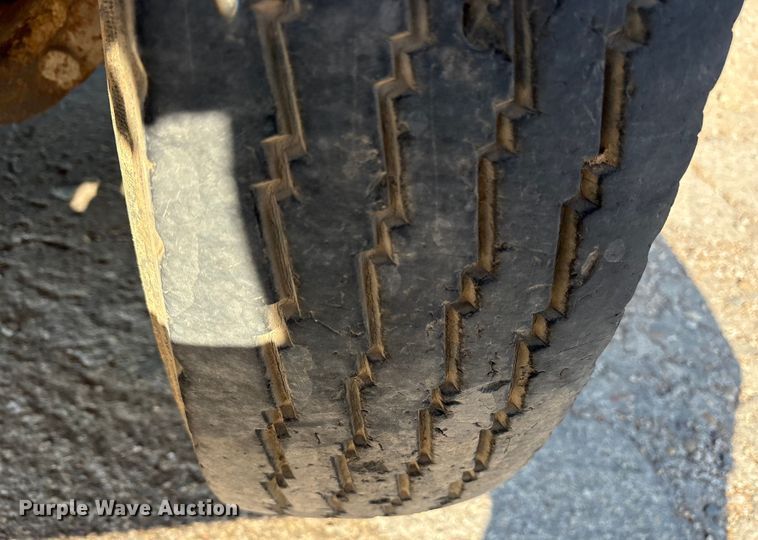 image for item DY0936 2000 Ford F650 water truck