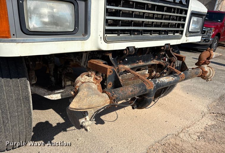 image for item DY0937 2004 Mack CH6000 water truck