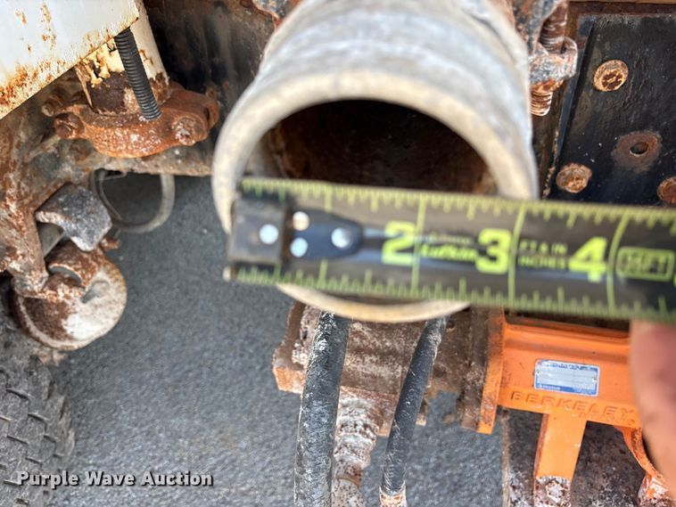 image for item DY0937 2004 Mack CH6000 water truck