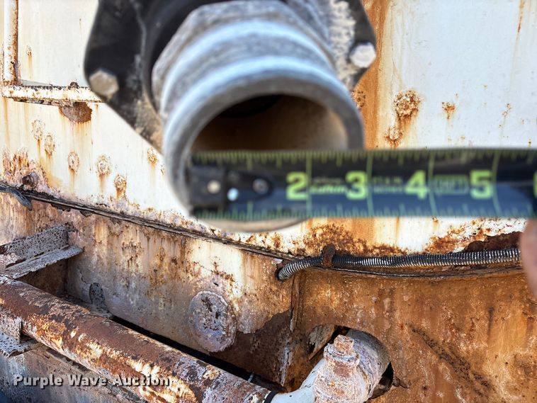 image for item DY0937 2004 Mack CH6000 water truck