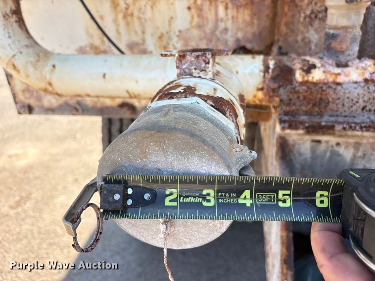 image for item DY0937 2004 Mack CH6000 water truck