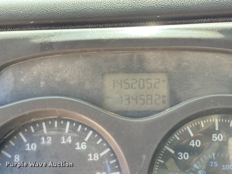 image for item DY0937 2004 Mack CH6000 water truck