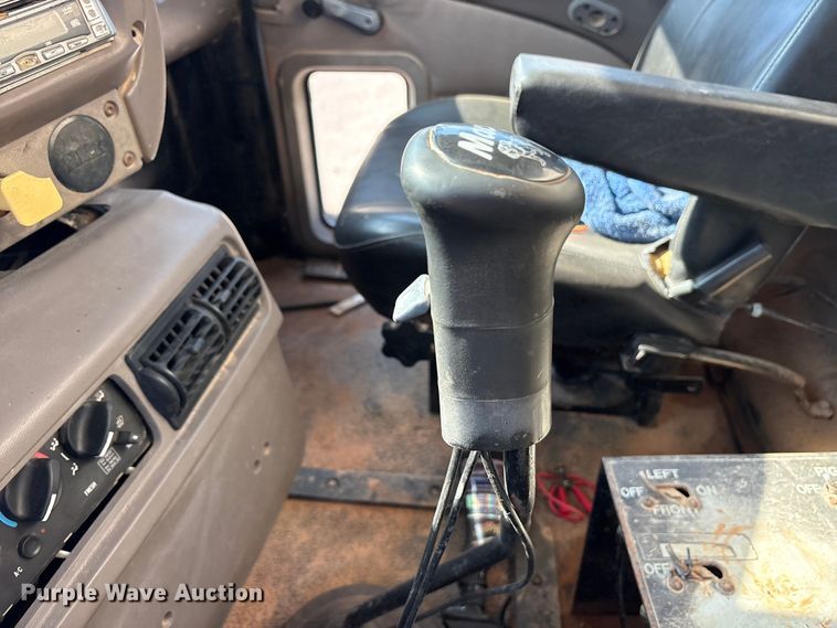 image for item DY0937 2004 Mack CH6000 water truck