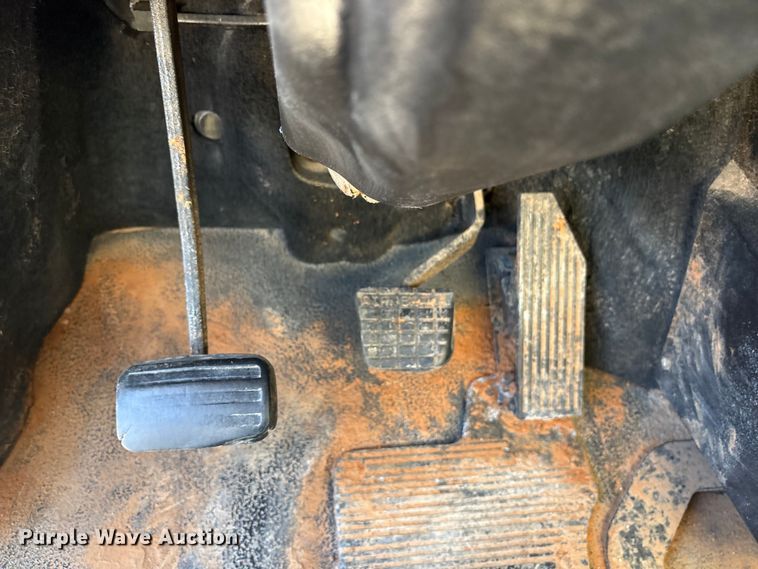 image for item DY0937 2004 Mack CH6000 water truck