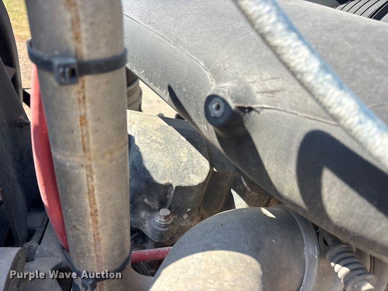 image for item DY0937 2004 Mack CH6000 water truck