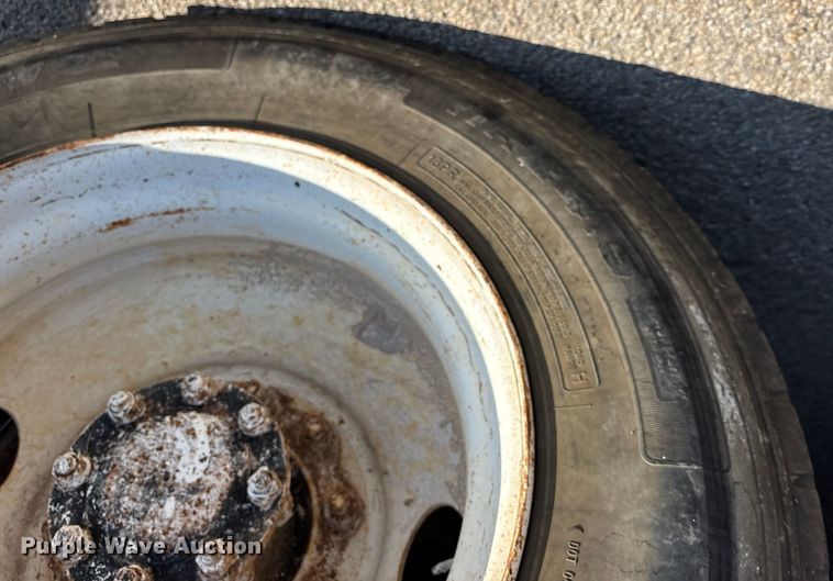 image for item DY0937 2004 Mack CH6000 water truck