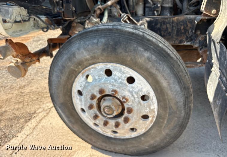 image for item DY0937 2004 Mack CH6000 water truck