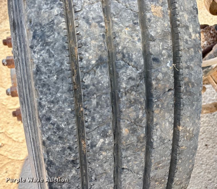 image for item DY0937 2004 Mack CH6000 water truck