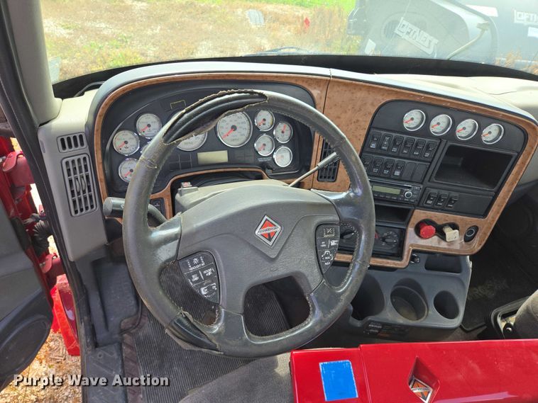 image for item DY1103 2010 International ProStar Eagle Cab