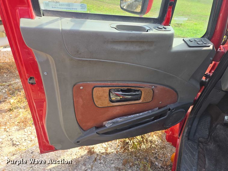 image for item DY1103 2010 International ProStar Eagle Cab