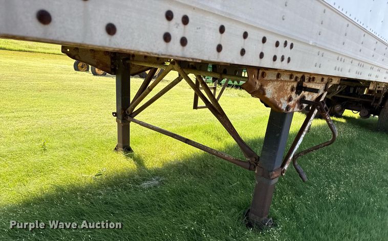 image for item DZ8582 1982 Great Dane 721TZ1B dry van trailer