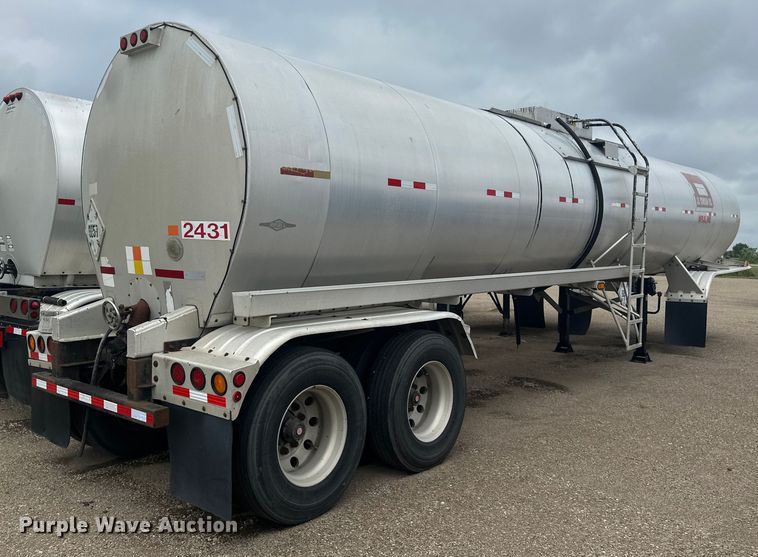 image for item EB2861 1998 Beall BIAST-75-I-SB tank trailer