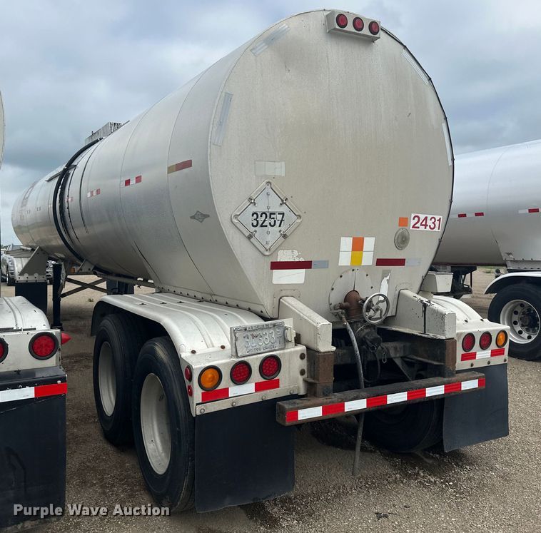 image for item EB2861 1998 Beall BIAST-75-I-SB tank trailer