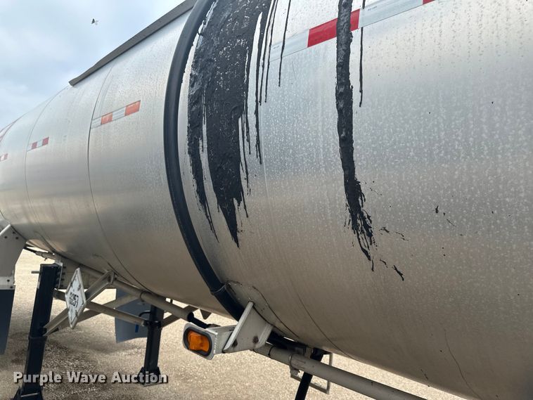 image for item EB2861 1998 Beall BIAST-75-I-SB tank trailer