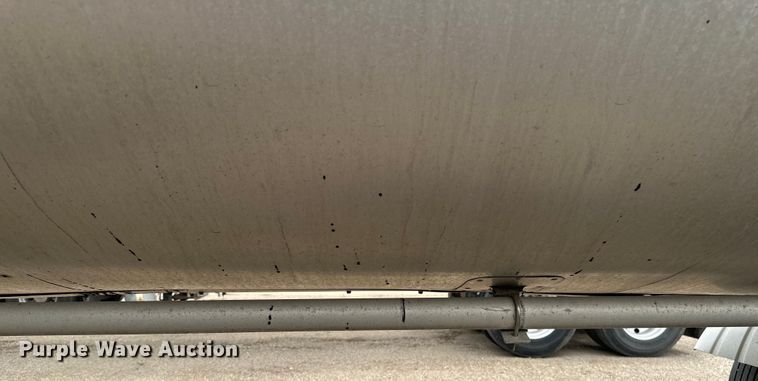 image for item EB2861 1998 Beall BIAST-75-I-SB tank trailer