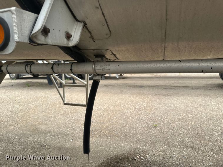 image for item EB2861 1998 Beall BIAST-75-I-SB tank trailer