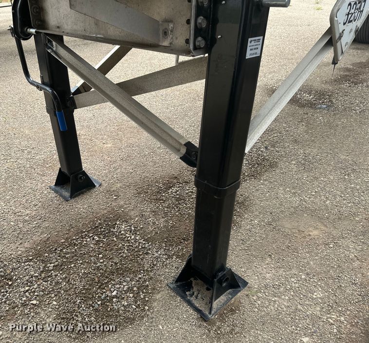 image for item EB2861 1998 Beall BIAST-75-I-SB tank trailer